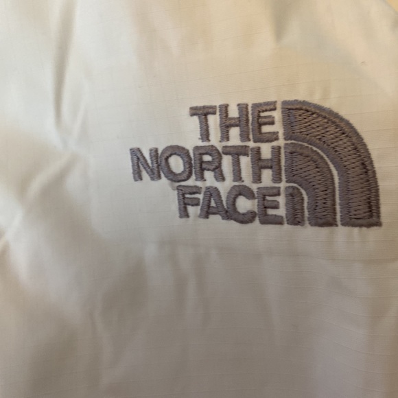 The north face snow jacket - Picture 3 of 4